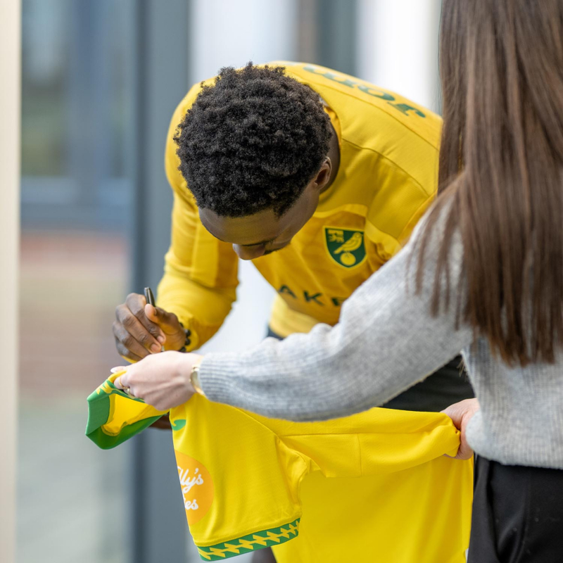 Media Presentation 25-26 Shirt - Mohamed Touré
